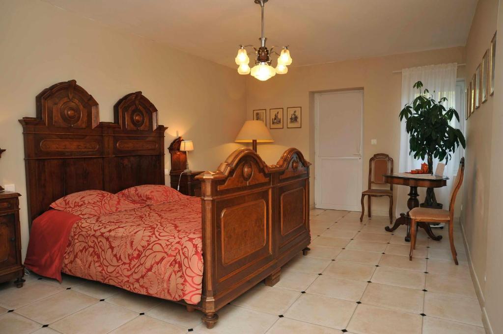 Chambres Et Tables D'Hotes Le Voriou Couddes Стая снимка